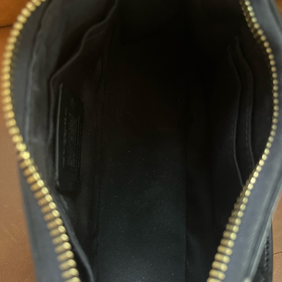 Coach Teri Signature Brown Shoulder Bag - Picture 15 of 16